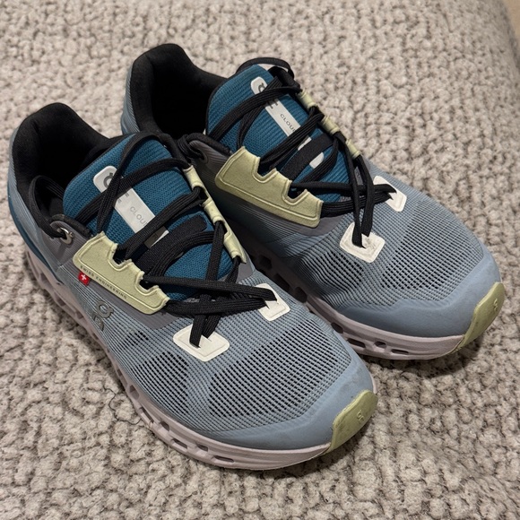 On Clouds Cloudstratus Women’s sneakers size 7.5 EUC - Picture 3 of 6